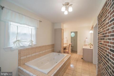 6156 Georgetown Rd, Broad Run, VA 20137 photo 19