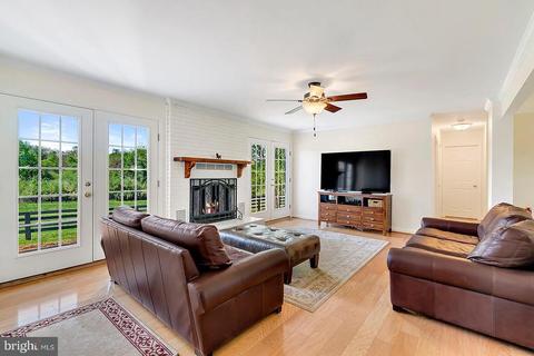 5498 Wilson Rd, Marshall, VA 20115 photo 9