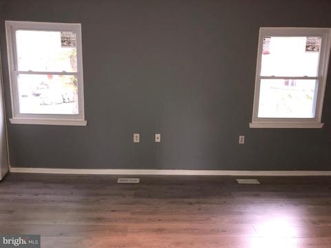 8601 Harrison Ct, Marshall, VA 20115 photo 12