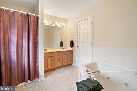 4065 Roberts Cir, Marshall, VA 20115 photo 27