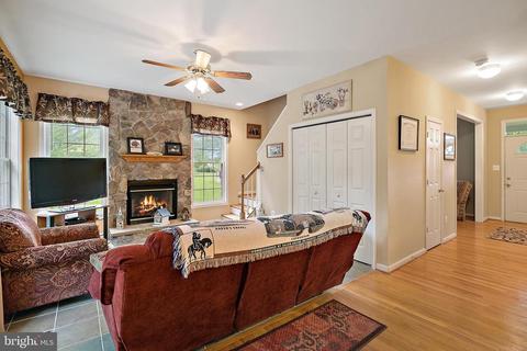 4065 Roberts Cir, Marshall, VA 20115 photo 13