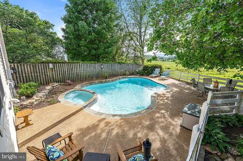 8636 Mountainview Ave, Marshall, VA 20115 photo 5