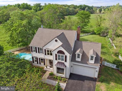 8636 Mountainview Ave, Marshall, VA 20115 photo 3