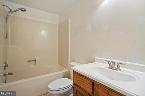 10033 Conde Rd, Marshall, VA 20115 photo 16