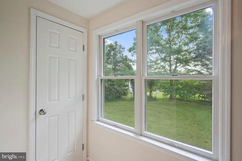 10033 Conde Rd, Marshall, VA 20115 photo 17