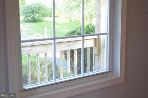 8472 Ashby Ave, Marshall, VA 20115 photo 6