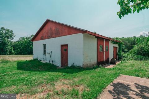 5014 Casanova Rd, Warrenton, VA 20187 photo 3