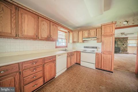 5014 Casanova Rd, Warrenton, VA 20187 photo 4