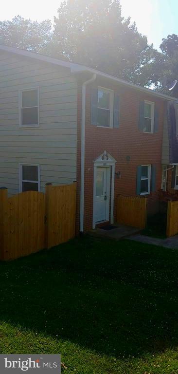 8619 Harrison Ct, Marshall, VA 20115 photo 1