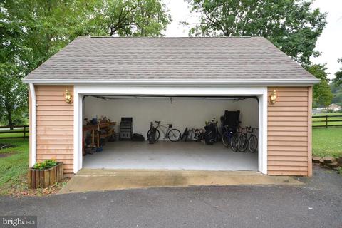 5534 Old Bust Head Rd, Broad Run, VA 20137 photo 7