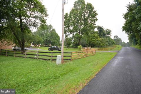 5534 Old Bust Head Rd, Broad Run, VA 20137 photo 2
