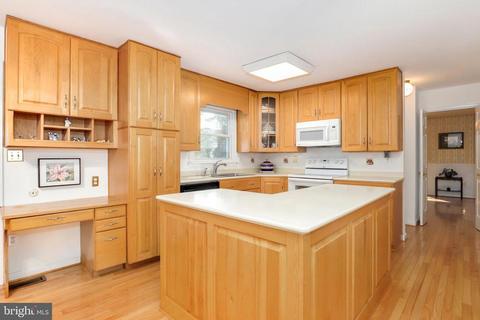 5797 Georgetown Rd, Broad Run, VA 20137 photo 8