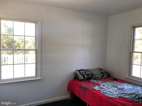 5379 Sumerduck Rd, Sumerduck, VA 22742 photo 10
