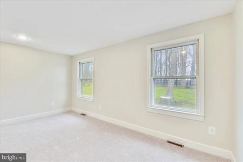 7931 Leeds Manor Rd, Marshall, VA 20115 photo 11