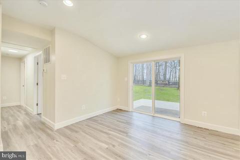 7931 Leeds Manor Rd, Marshall, VA 20115 photo 9
