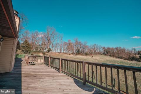 5052 Fairview Ln, Broad Run, VA 20137 photo 3