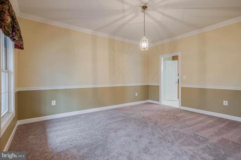 9094 Groundhog Ln, Marshall, VA 20115 photo 9