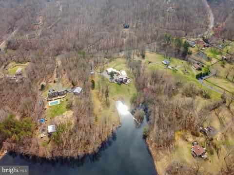 9362 Ada Rd, Marshall, VA 20115 photo 3