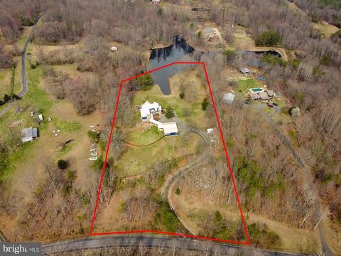 9362 Ada Rd, Marshall, VA 20115 photo 2
