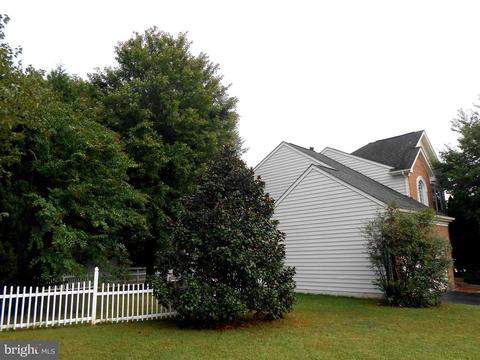 400 Singleton Cir, Warrenton, VA 20186 photo 5