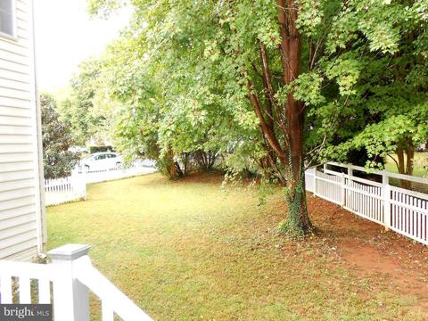 400 Singleton Cir, Warrenton, VA 20186 photo 8