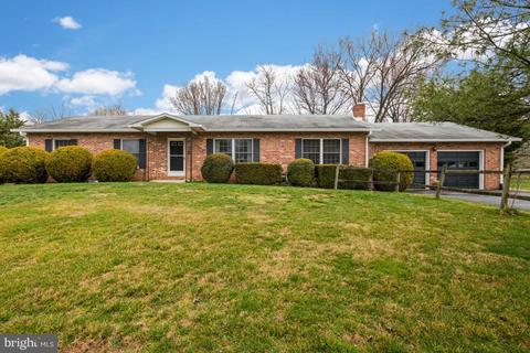 8574 Mountainview Ave, Marshall, VA 20115 photo 1