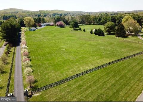 9395 Ramey Rd, Marshall, VA 20115 photo 3