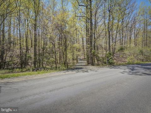 9335 Ada Rd, Marshall, VA photo 4