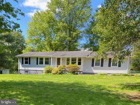 9554 Meetze Rd, Midland, VA 22728 photo 4