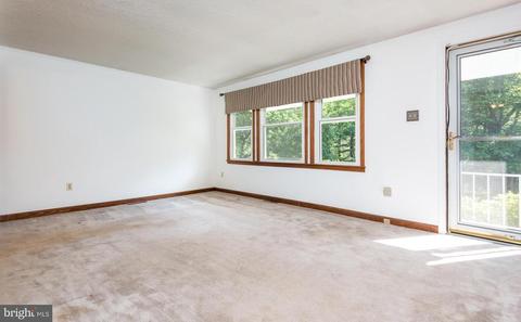 9554 Meetze Rd, Midland, VA 22728 photo 7