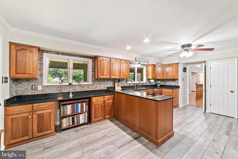 10151 Highland Dr, Marshall, VA 20115 photo 11