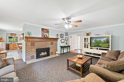10151 Highland Dr, Marshall, VA 20115 photo 16