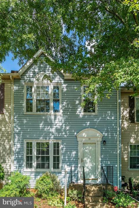 721 Pine Tree Ct, Warrenton, VA 20186 photo 2