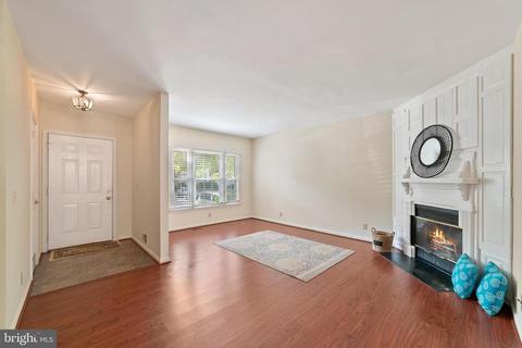 721 Pine Tree Ct, Warrenton, VA 20186 photo 4