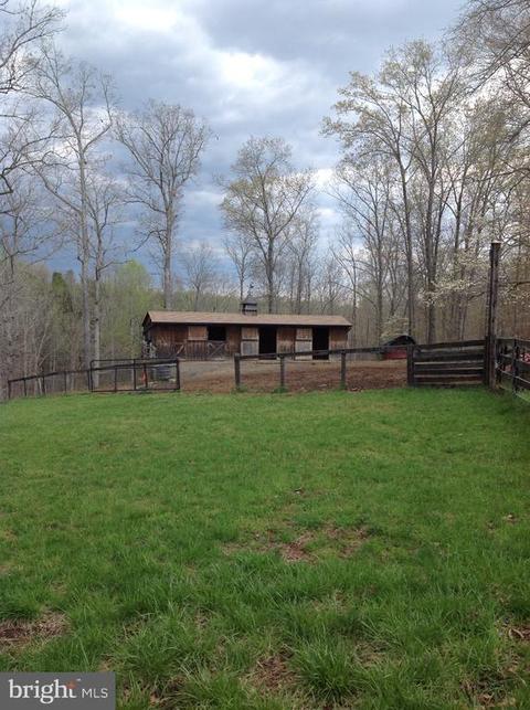 10044 Wesley Chapel Rd, Marshall, VA 20115 photo 2