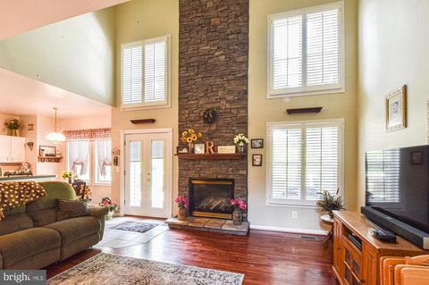 3165 Cabin Run Ln, Markham, VA 22643 photo 6