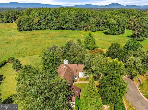 6672 John Barton Payne Rd, Marshall, VA 20115 photo 2