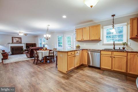 5450 Beechtree Dr, Warrenton, VA 20187 photo 16