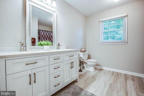 5450 Beechtree Dr, Warrenton, VA 20187 photo 28