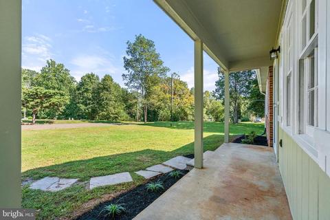 6052 Pilgrims Rest Rd, Broad Run, VA 20137 photo 3