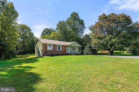 6052 Pilgrims Rest Rd, Broad Run, VA 20137 photo 2