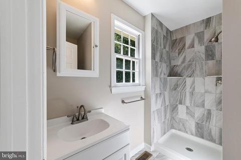 6052 Pilgrims Rest Rd, Broad Run, VA 20137 photo 23