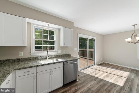 6052 Pilgrims Rest Rd, Broad Run, VA 20137 photo 12