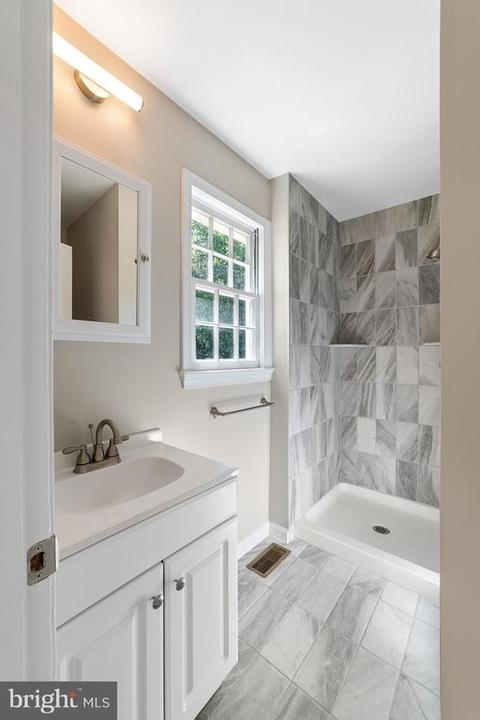 6052 Pilgrims Rest Rd, Broad Run, VA 20137 photo 24