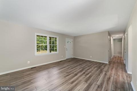 6052 Pilgrims Rest Rd, Broad Run, VA 20137 photo 17