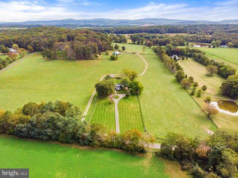 3839 Whiting Rd, Marshall, VA 20115 photo 3