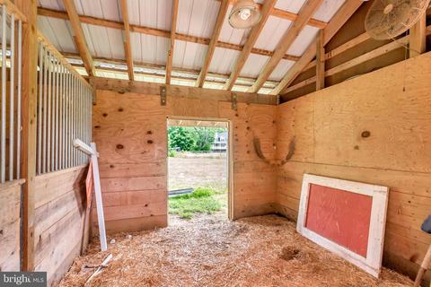 10656 Old Windwright Ln, Midland, VA 22728 photo 15