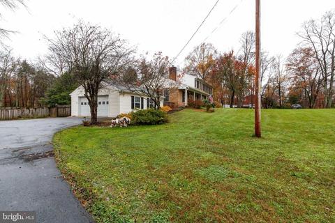 8060 Kettle Run Ct, Catlett, VA 20119 photo 2