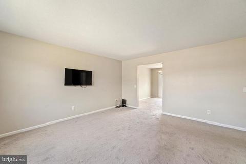 4024 Whiting Rd, Marshall, VA 20115 photo 8