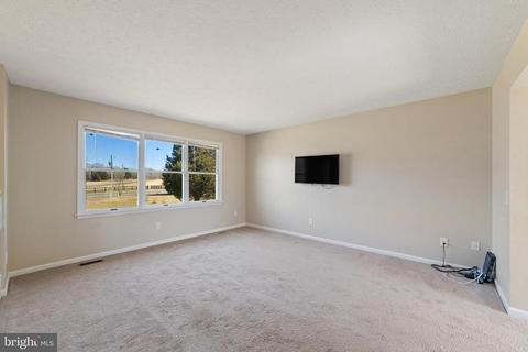 4024 Whiting Rd, Marshall, VA 20115 photo 5